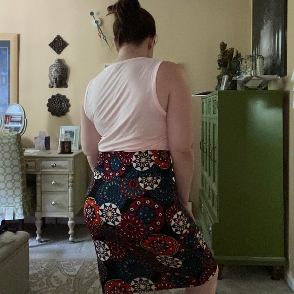 EUC LuLaRoe Gears Print Cassie S - Picture 2 of 6